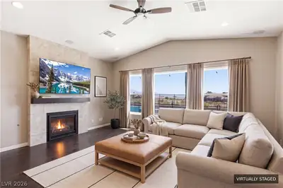6930 Summer Sky Street Living Room