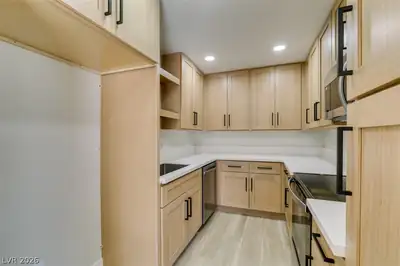 3638 Villa Knolls East Drive Kitchen