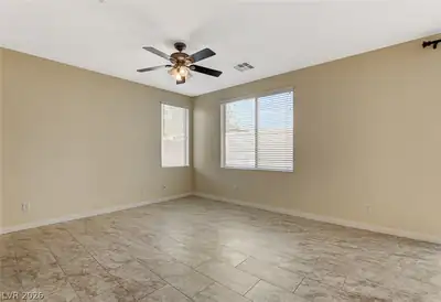 5548 Ayers Cliff Street Living Room