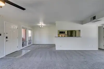 714 Oakmont Avenue 1104 Living Room
