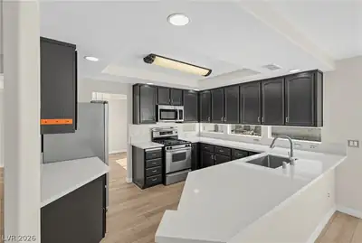 8501 Copper Mine Avenue Kitchen