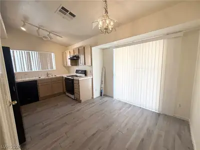 5502 Iberville Street Kitchen