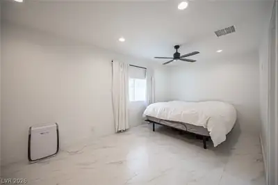 3139 Regal Oak Drive Bedroom