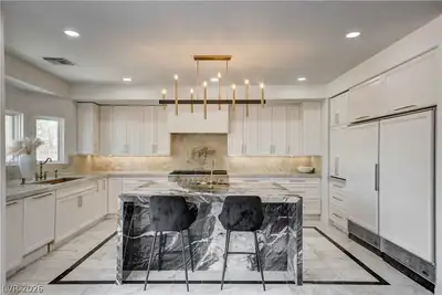 2920 El Camino Road Kitchen