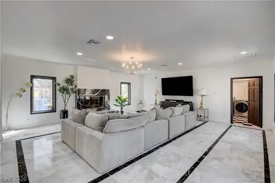 2920 El Camino Road Living Room