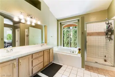 2421 Ivy Garden Court Primary Bathroom