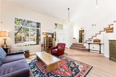 2421 Ivy Garden Court Living Room