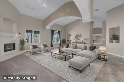 9415 Westwind Road Living Room