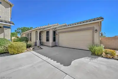 6720 Black Oil Drive Las Vegas, NV 89122