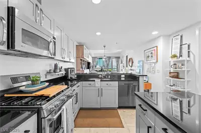 4525 Dean Martin Drive 1111 Kitchen