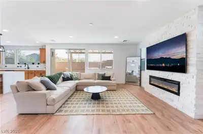 1305 Crimson Sunbird Avenue Living Room