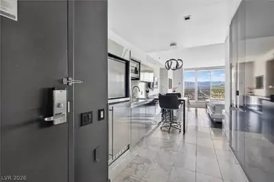 4381 West Flamingo Road 2007 Entrance Foyer