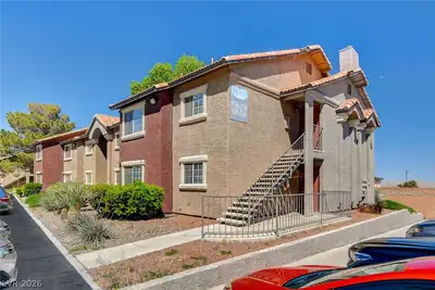 2750 South Durango Drive 2095 Front of Structure