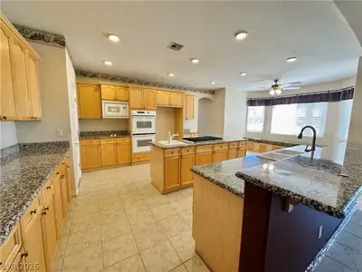 122 Cascade Lake Street Kitchen