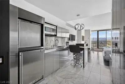 4381 West Flamingo Road 3905 Kitchen