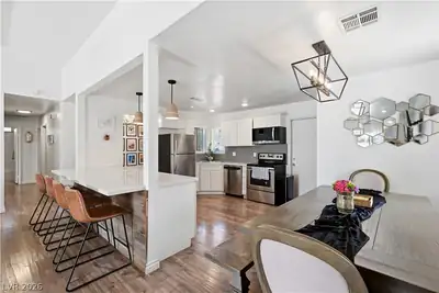 6436 Beechcrest Road Dining Area