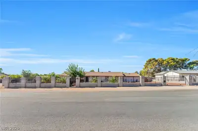 9015 West Hammer Lane, Las Vegas