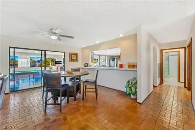 9015 West Hammer Lane Dining Area
