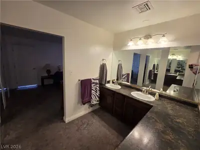 1590 Palomino Drive Primary Bathroom