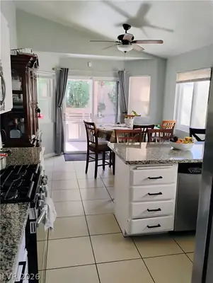 904 Shady Creek Drive Kitchen