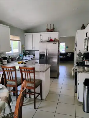 904 Shady Creek Drive Kitchen