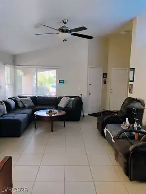 904 Shady Creek Drive Living Room