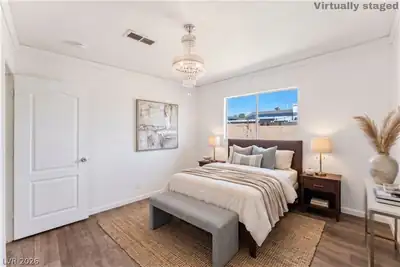 5916 Balzar Avenue Bedroom