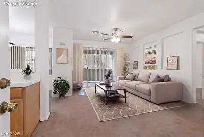1000 Duckhorn Court 102 Living Room