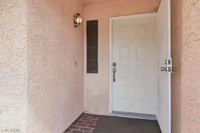 3208 Ivory Coast Drive Entry