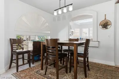 3370 Epson Street Dining Area
