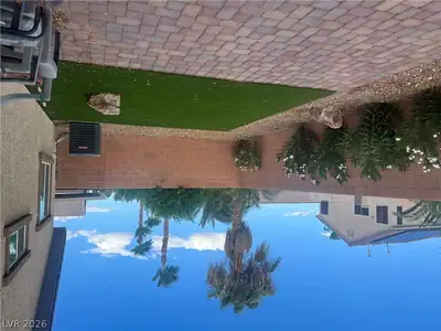 1810 Pebble Cove Avenue Yard