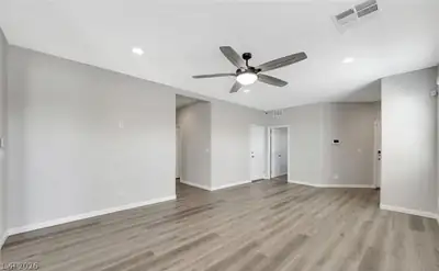 1810 Pebble Cove Avenue Living Room