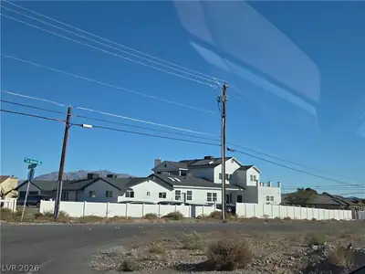 5724 North Grand Canyon Drive, Las Vegas