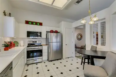 511 Winding Oak Court Kitchen