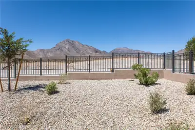 12560 Kings Creek Place Yard