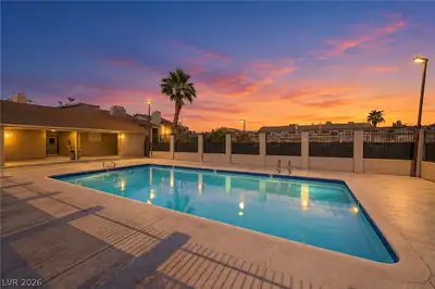 2961 Country Manor Lane 14 Pool