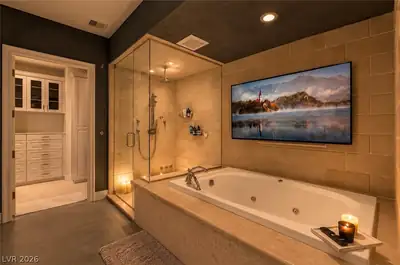 9101 Alta Drive 11 Primary Bathroom