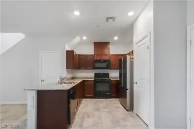 3274 Palindrome Avenue Kitchen