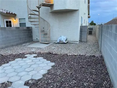 7572 Durham Hall Avenue 201 Yard