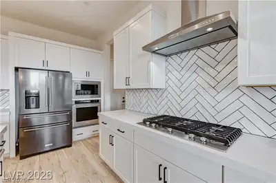 10136 Sequoia Glen Avenue, Las Vegas, NV 89166 Kitchen