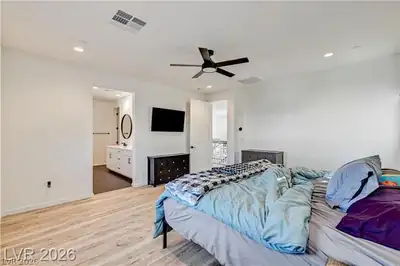10136 Sequoia Glen Avenue, Las Vegas, NV 89166 Primary Bedroom
