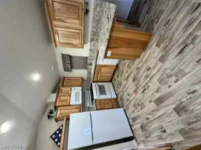 517 South Central Street Kitchen