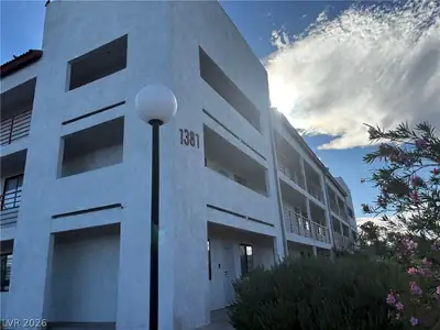 1381 East University Avenue 207 Las Vegas, NV 89119