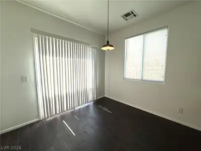10143 Pleasant Village Place Dining Area