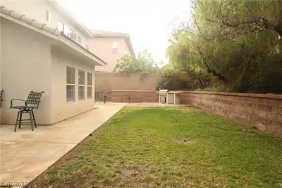 161 Copper Rock Court Yard