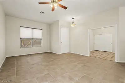 1578 Livingston Drive Living Room