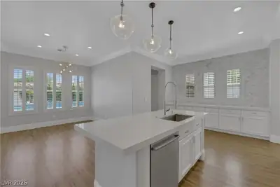 1629 Saintsbury Drive Kitchen