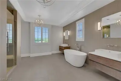 1629 Saintsbury Drive Primary Bathroom