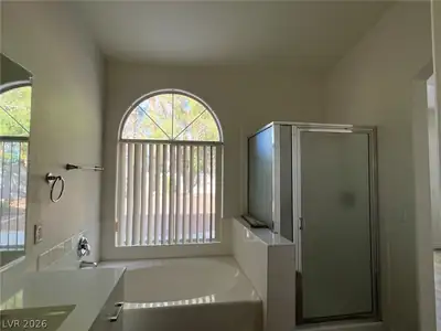 1953 Kachina Mountain Drive Primary Bathroom
