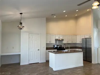 1953 Kachina Mountain Drive Kitchen